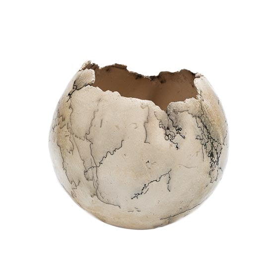 Open_bol_keramiek_raku_beige_met_paardenhaar_24_cm_doorsnede