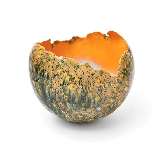 Open_bol_geel_zwart_effect_glazuur_met_gele_binnenkant_silver_lining_cadeau_keramiek_handgemaakt_dezeeltinbeeld
