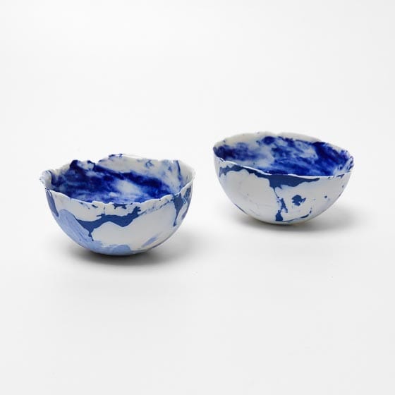 Porselein_schaaltjes_wit_blauw_handgemaakt_uniek_cadeau_9,5cm_handmade_dezeeltinbeeld_cadeauidee